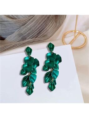 Long Green Acrylic Rose Petal Earrings – Exaggerated Floral Dangle Drop Earrings